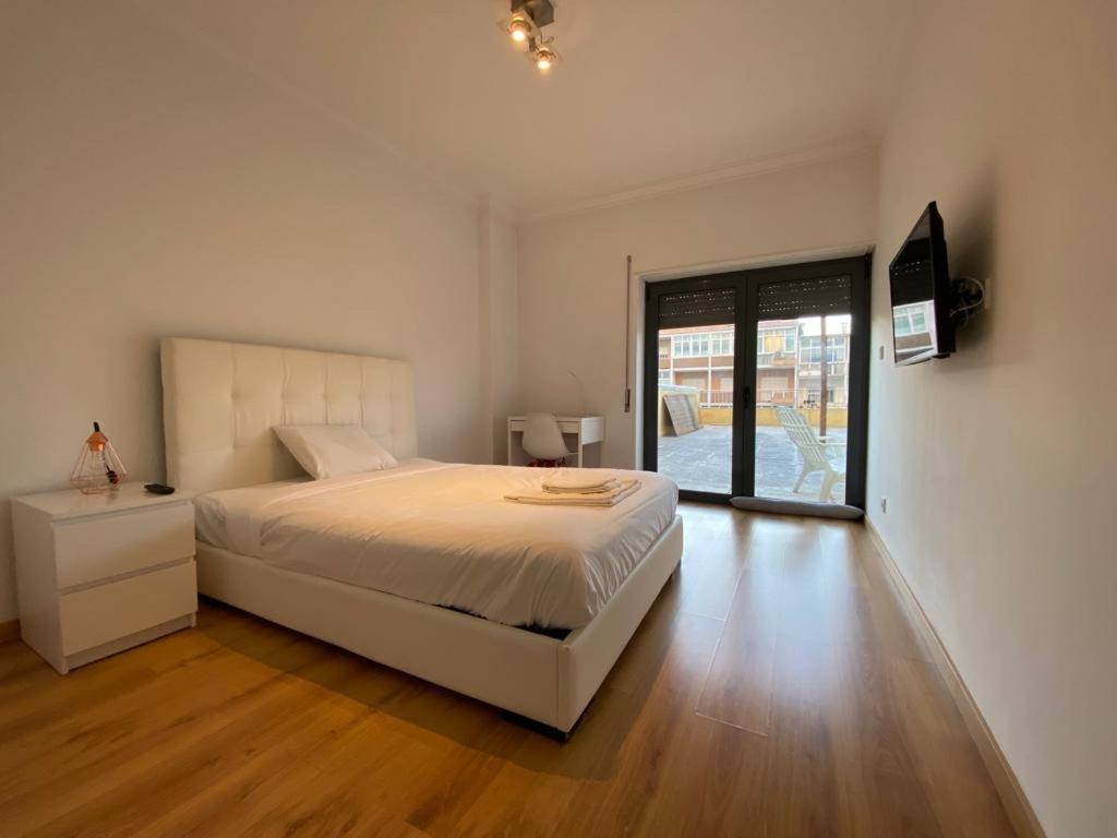 Bedrooms In Modern Guest House 阿尔马达 外观 照片